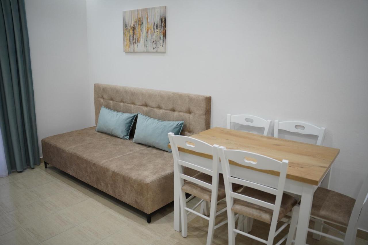 Apartments Costa Azzurra Velipoje Bagian luar foto