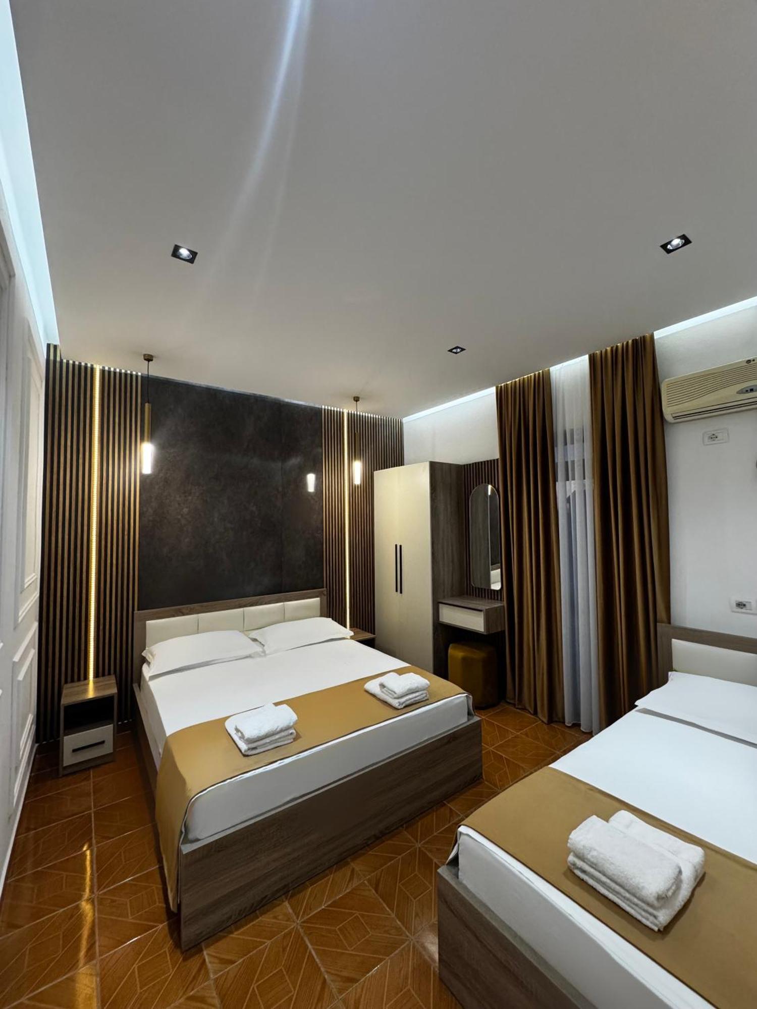 Apartments Costa Azzurra Velipoje Bagian luar foto